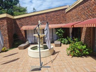 Luxurious 9-Bedroom House Rental with Private Entrances - 7