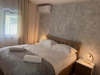 Modern Two Bedroom Apartment 5 min Walk to Skanderbeg Square - 6