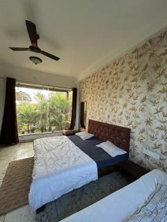 Private Cottage 1 with Pool Access Couple Friendly - 0