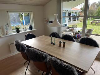 Lækkert sommerhus i gåafstand til by og strand - 1