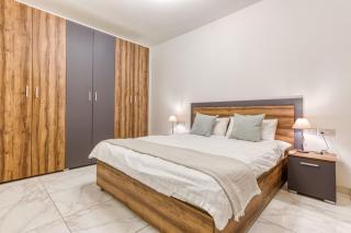 Stylish 3BR St Julians Apt Walk to Everything - 4