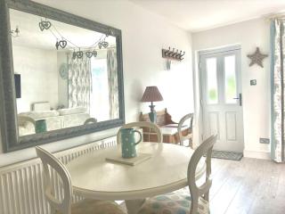 The Meadows, OXTED - 5