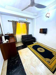 Downtown Virgins Hotel - Elmina - 6