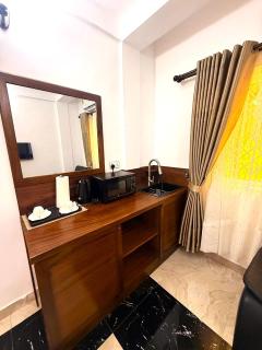Downtown Virgins Hotel - Elmina - 2