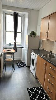 Brigth Victorian Flat - 2
