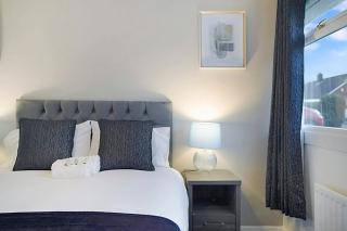 Sleek & Tranquil Corner on Durham Road, Sleeps 4 - 2