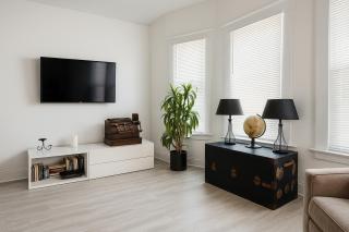 Detroit 4BR Home | Bathtub & Pet Friendly Stay - 4