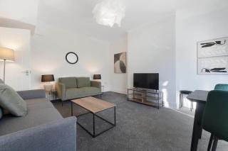 Spacious Retreat at Durham Road - 2