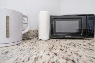 Walk to Beach & Ocean Drive | Pet-Friendly - 3