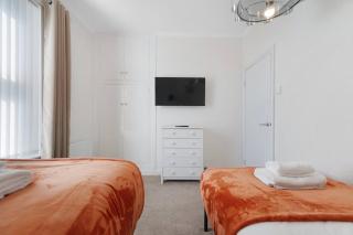Cosy 3BR in Coronation Terrace - 2