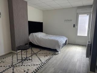 Studio - 2