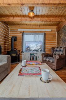 20 mins to YNP-Cabin-Pet friendly - 2