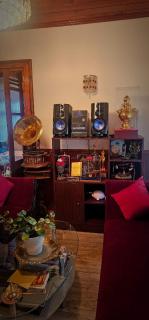 Little England Grand Hotel - 8