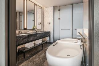 The Ritz-Carlton, Wuhan - 2