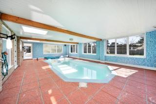 Thetford Retreat - 7 bedroom house with pool, Jacuzzi, parking, Wi-Fi - Mildenhall - 9