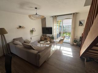 Maison avec petit jardin - 0
