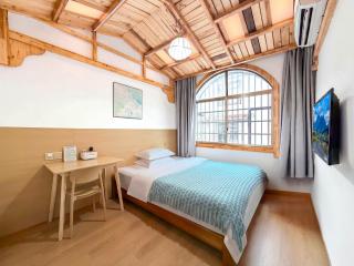 Just waiting for you-English reception-Ticket reservation-Itinerary customization-walk 5 mins to Tianmenshan cableway - 7