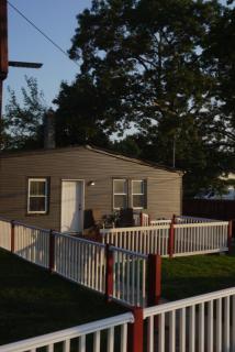 Modern 2BR Retreat with Full-Kitchen and Living - 1