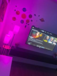 إستديو بأثاث مريح و بسيط دخول ذكي - 2