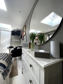 Studio 77 Cheltenham - 2
