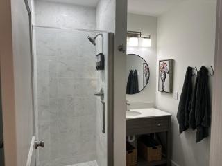Trailside 2BR Cottage Walk Downtown Greenfront - 8