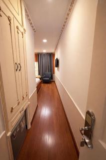 Crowne Hotel -Bui Vien Walking Street 2 - 5
