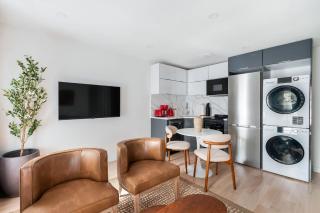 22-3B Sleek Modern 1BR Gramercy - 9