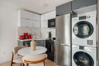 22-3B Sleek Modern 1BR Gramercy - 4