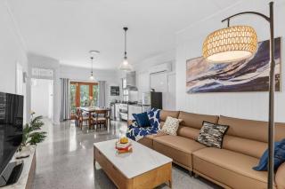 Elegant Dual-Level Home Near Cafés, Parks & River - 0