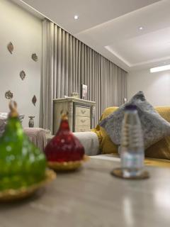 Luxurious Boho 3BR Apartment near Boulevard, Sleeps 9, Riyadh شقة فاخرة بوهيمية 3 غرف نوم بالقرب من البوليفارد, تناسب حتى 9 أشخاص, الرياض - 6