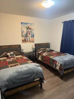 Pet Friendly Wasilla Home with Fire Pit and Mountain View Balcony Near Hatcher Pass - 5