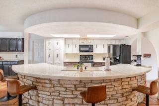 Family and Retreat Spanish Villa Sleeps 16 Pool - 3