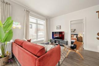 Trendy Boutique Condo, Near University, 5 min DT - 3