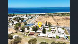 Ocean Beach Chalet 18 - 5