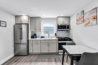 1BR, Free Parking, Steps to the Boardwalk - 9