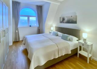 CONNECT Living - 3 Apartments - Boxspringbett-Balkon-Parkplatz-Arbeitsplatz-Fahrstuhl - 9