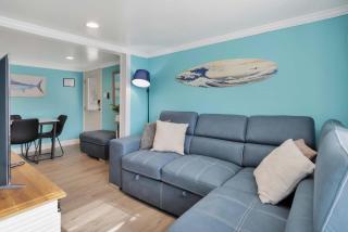 Parrot Bay 35 - 5