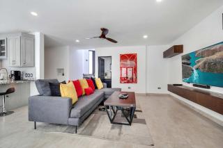 Marbella Lane PrimeVilla n Modern Home Comfort - 4