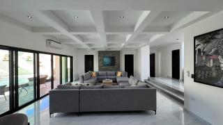 Grand Villa Famlee - multi-family rental sleeps 16 - 1