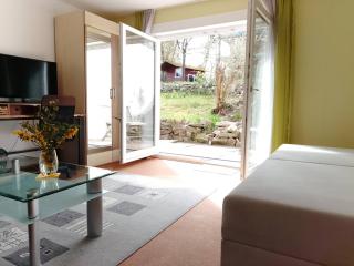 Haus Vogelparadies Homestay - Hemhofen - 9