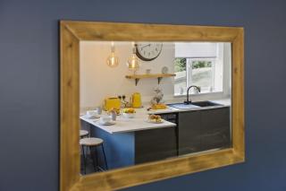 2BR Flat, Free Parking, WiFi, Smart TV - 1