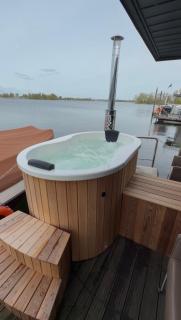Exclusieve Houseboat La Mare 12 x 5 meter met sauna en hottup - 5