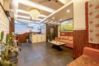 Hotel Anand International - Free Airport Pickup or Drop - 4