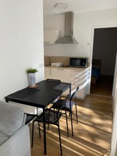 Nice bright 1 bedroom apartment with balcony - N3 - 7