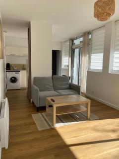 Nice bright 1 bedroom apartment with balcony - N3 - 9
