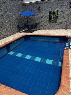 Casa con piscina privada y parking - 7