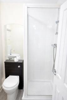 4 bed in Milton Keynes - 6