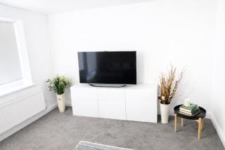 4 bed in Milton Keynes - 3