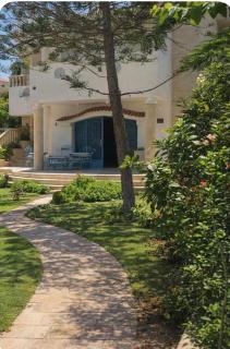 Cleopatra villa with large pool and AC families only - 6