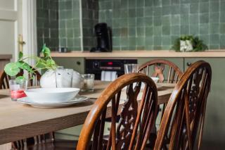 Olive Art Get Away-Walk to Buda Eye & Fashion Street - 1